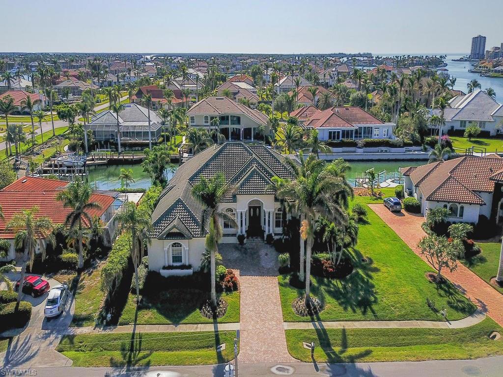 ESTATES - Residential