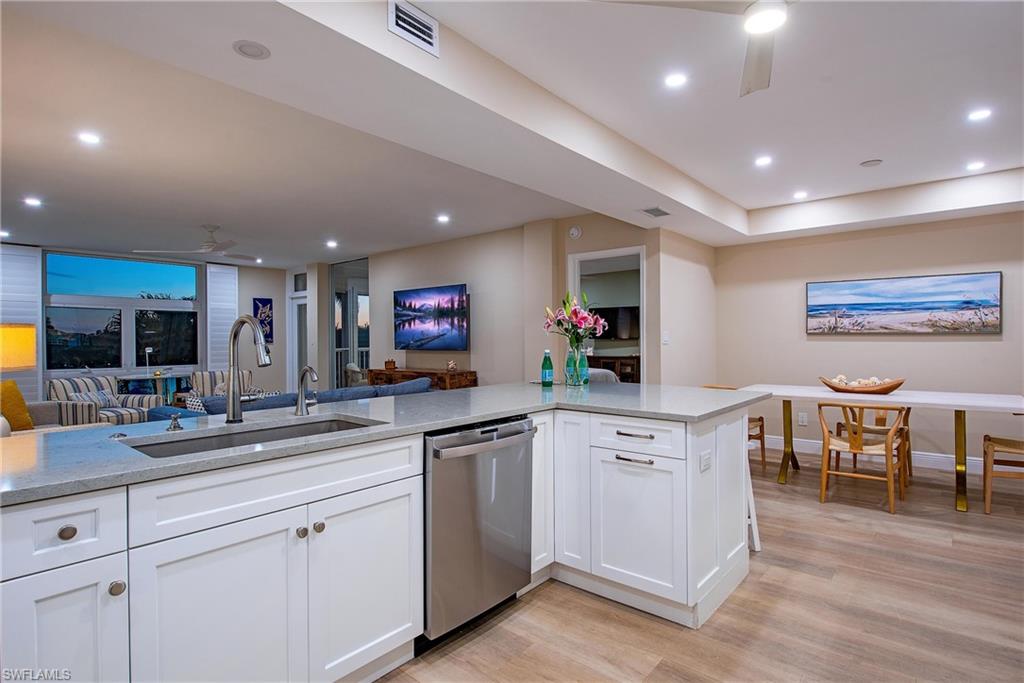 COLONY GARDENS - Residential