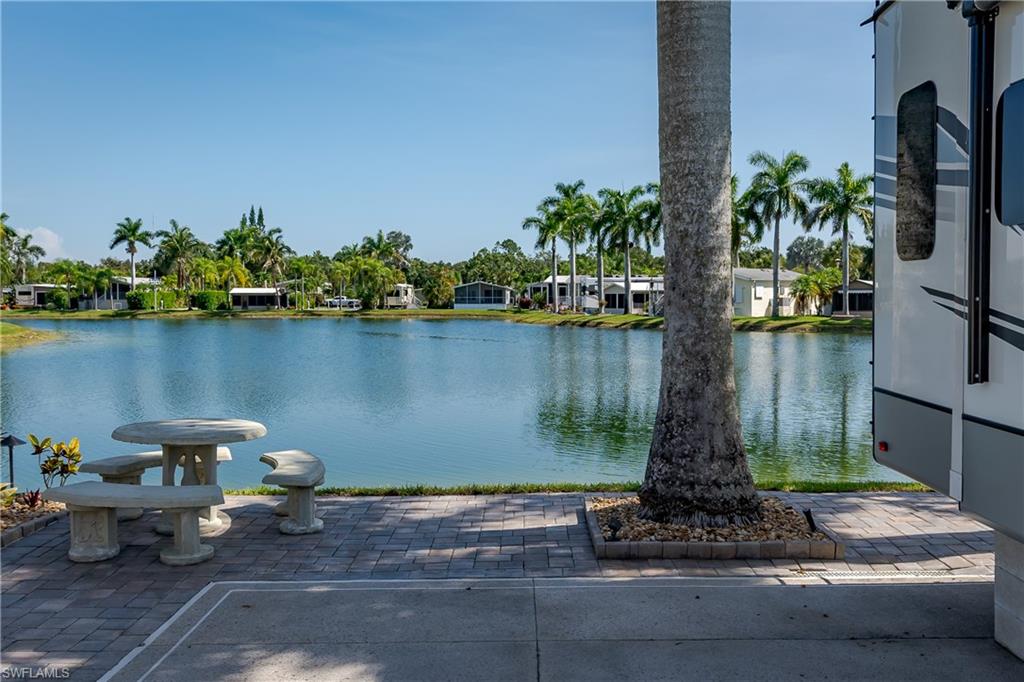 SILVER LAKES - Land