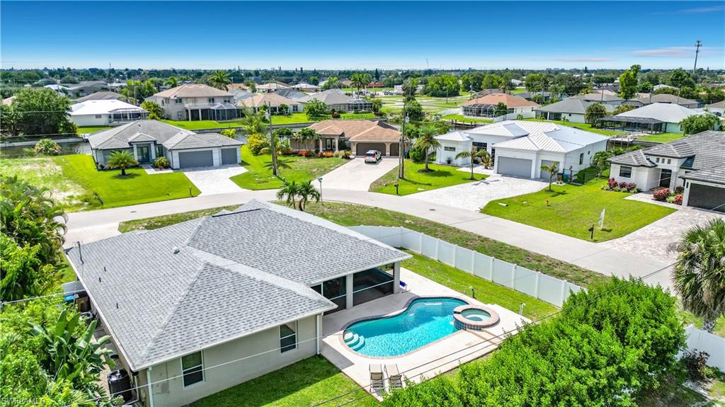 CAPE CORAL - Residential