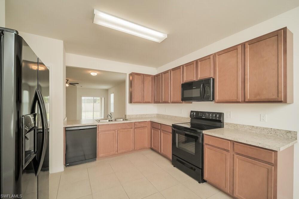CAPE CORAL - Residential Lease