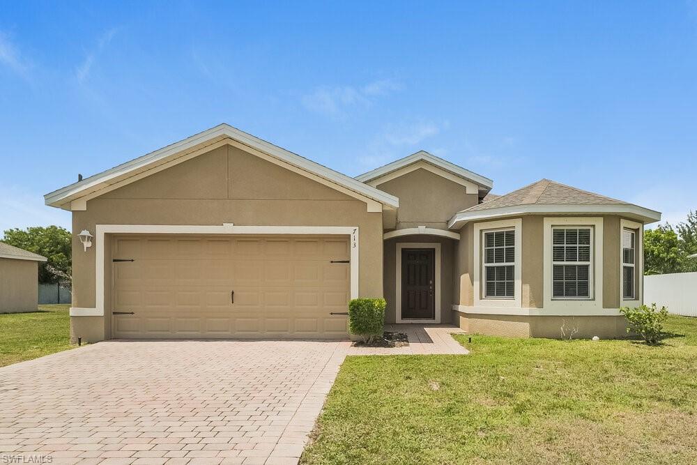 Interested in this home? You clearly have exceptional taste. This charming 3-bedroom, 2.0-bathroom home is not only pet-friendly, but also equipped with smart home features to make everyday life more convenient and connected. Homes like this don’t stay on the market for long—don’t miss your chance to make it yours. Apply today!