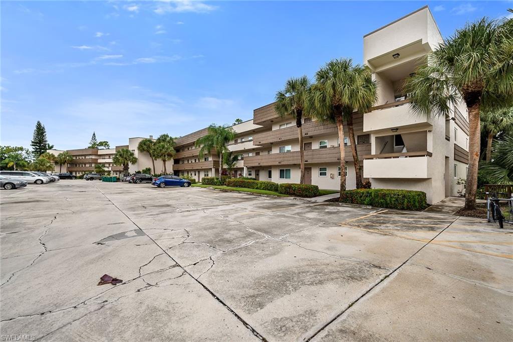 FOREST LAKES GOLF AND TENNIS CLUB - Residential