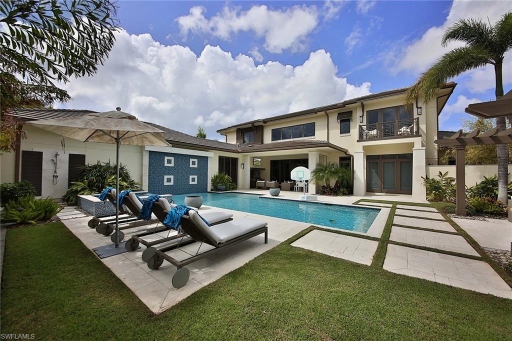 MOORINGS - Residential