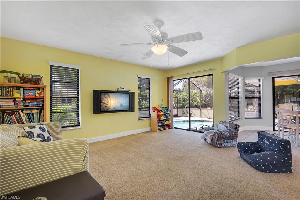 SAN CARLOS PARK - Residential
