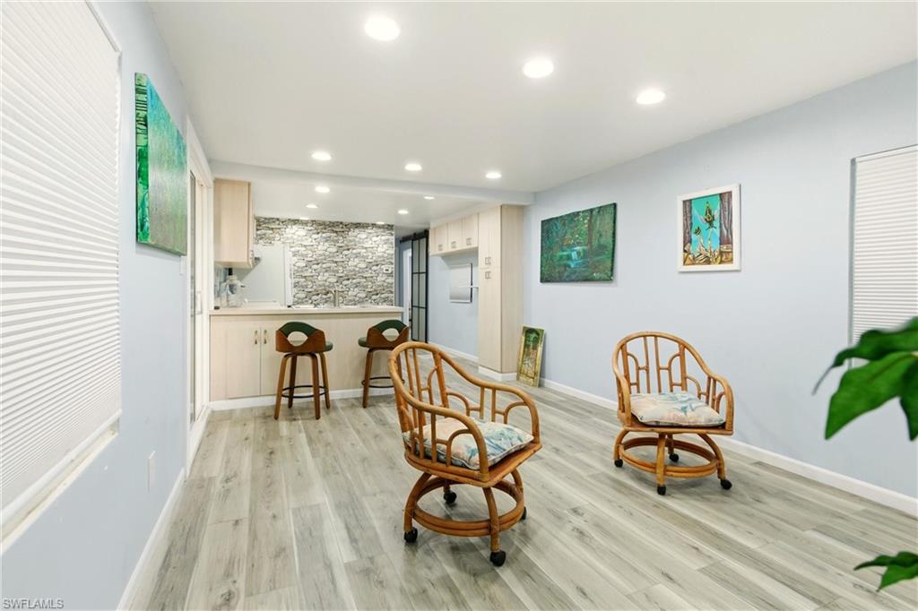 HOLIDAY TRAVEL PARK - Residential