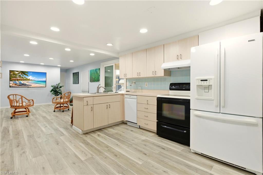 HOLIDAY TRAVEL PARK - Residential