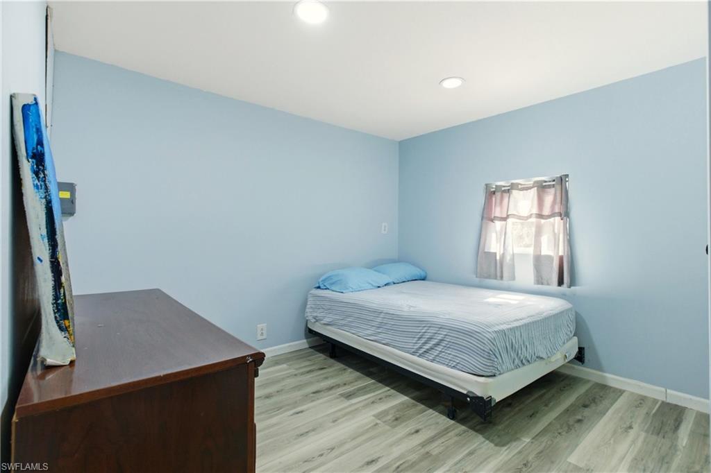 HOLIDAY TRAVEL PARK - Residential