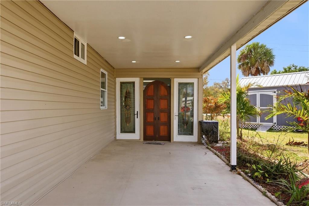 HOLIDAY TRAVEL PARK - Residential