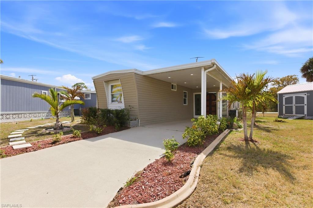 HOLIDAY TRAVEL PARK - Residential