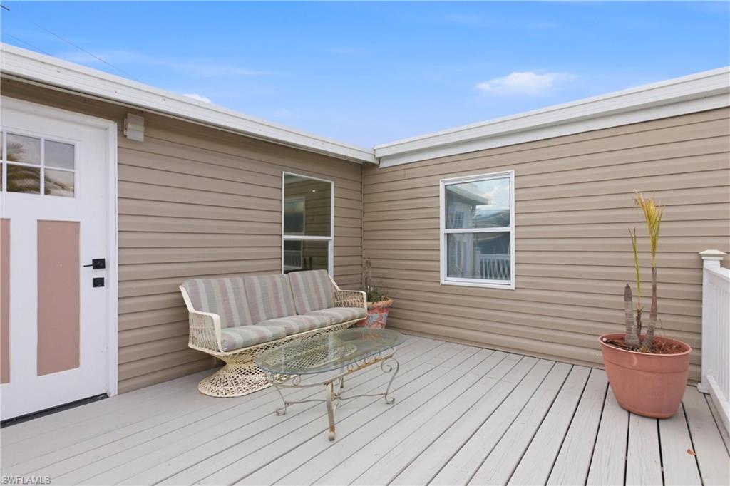 HOLIDAY TRAVEL PARK - Residential