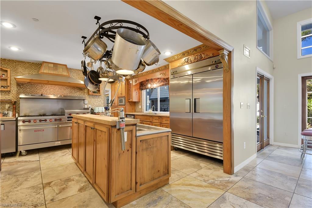 OAKES ESTATES - Residential