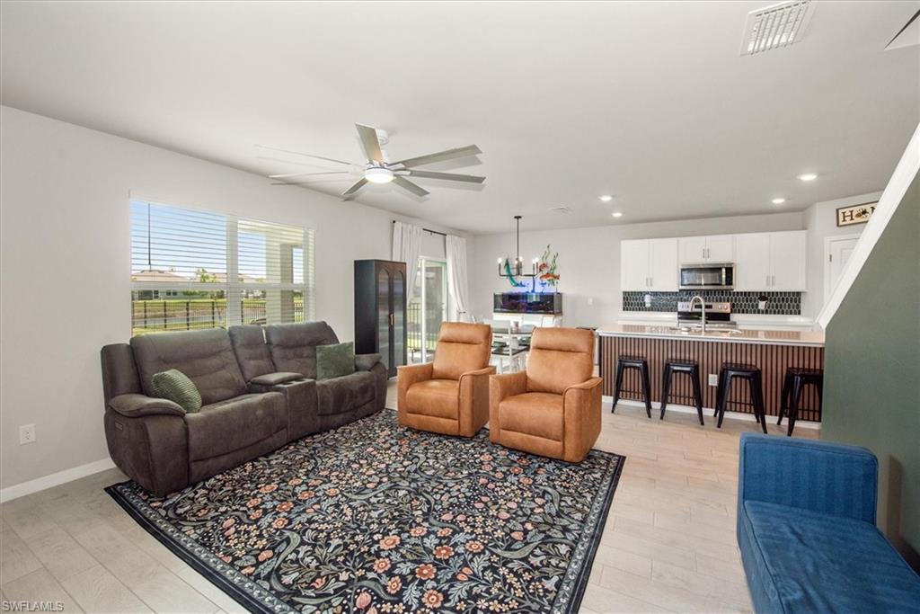 CORAL BAY - Residential