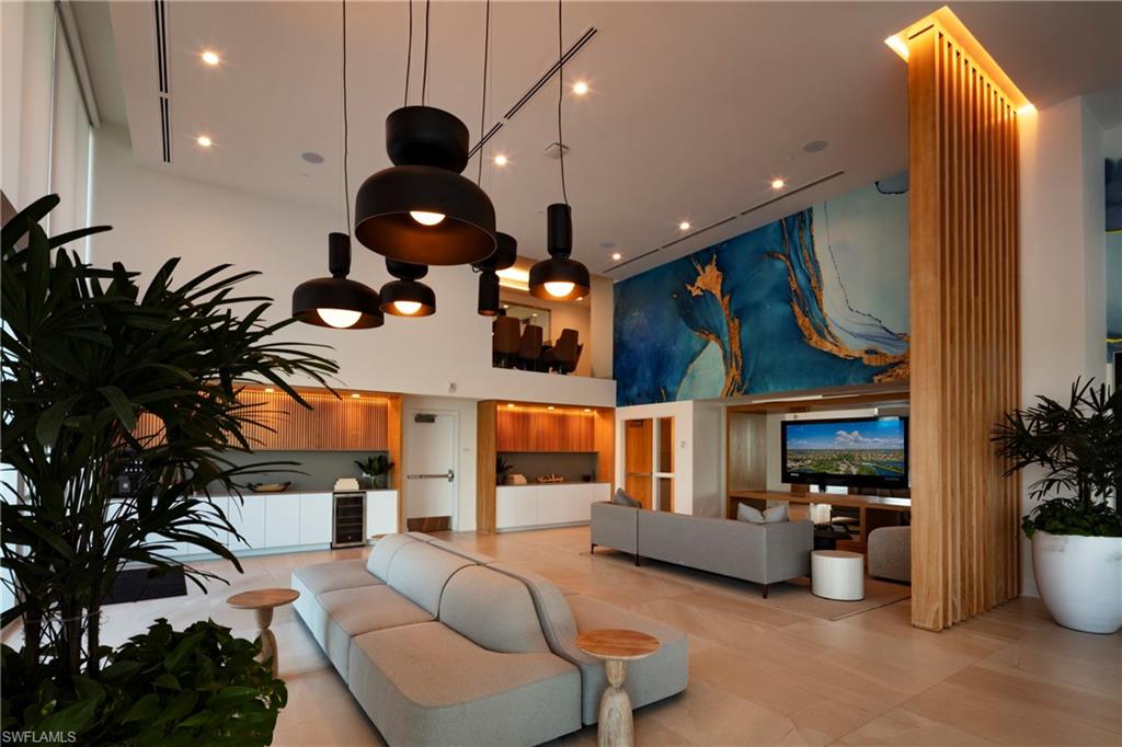 ASCENT AT METROPOLITAN NAPLES - Residential Lease
