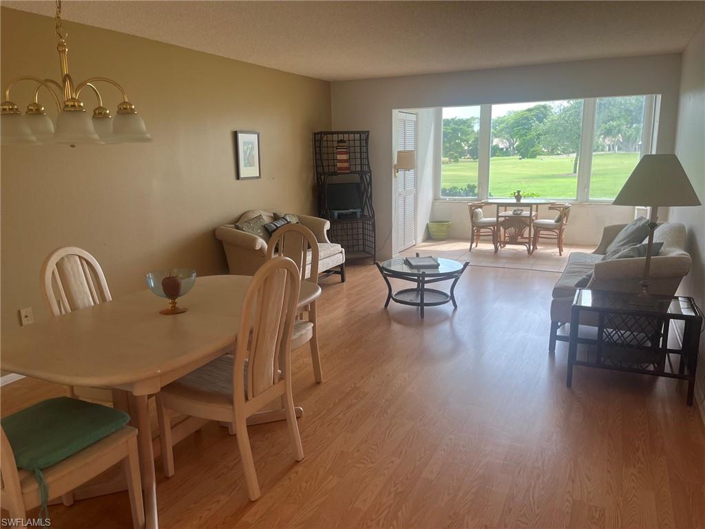 SEVEN LAKES - Residential