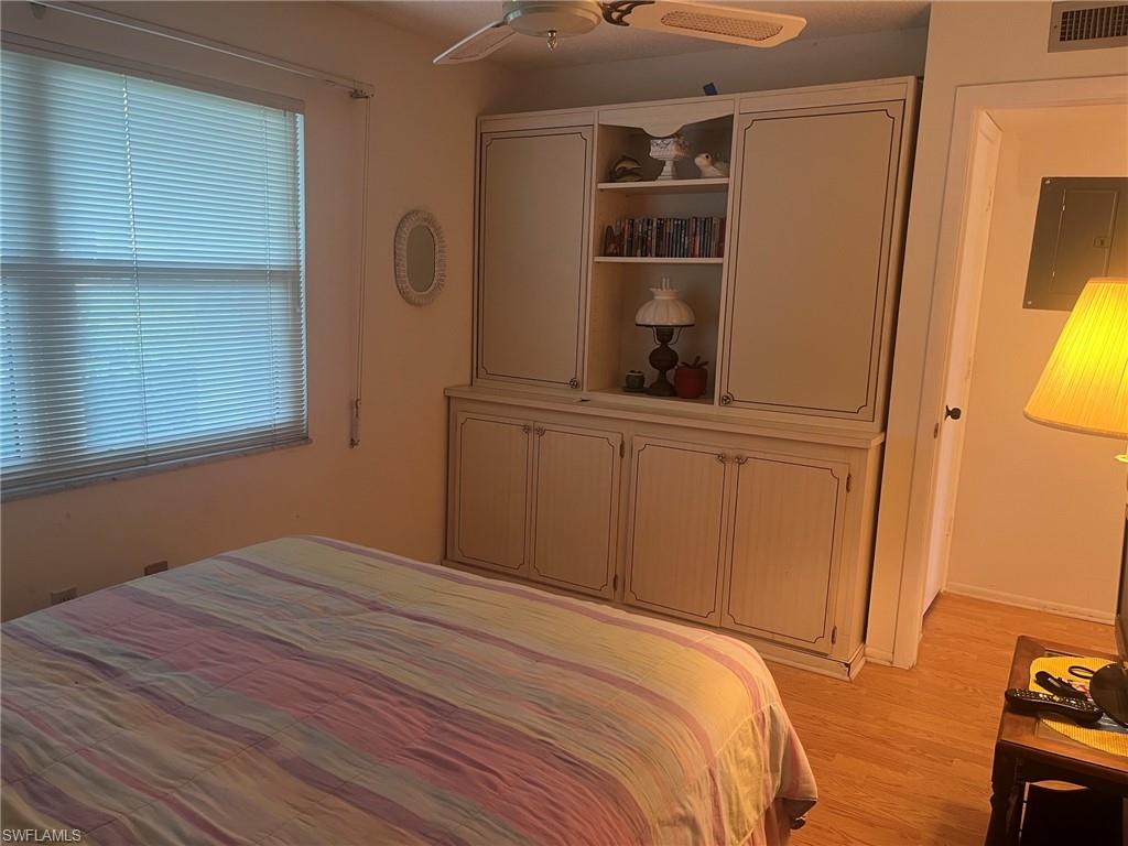 SEVEN LAKES - Residential