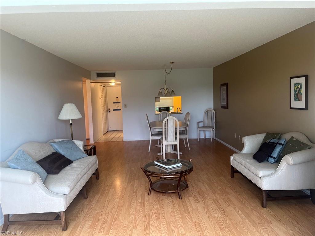 SEVEN LAKES - Residential