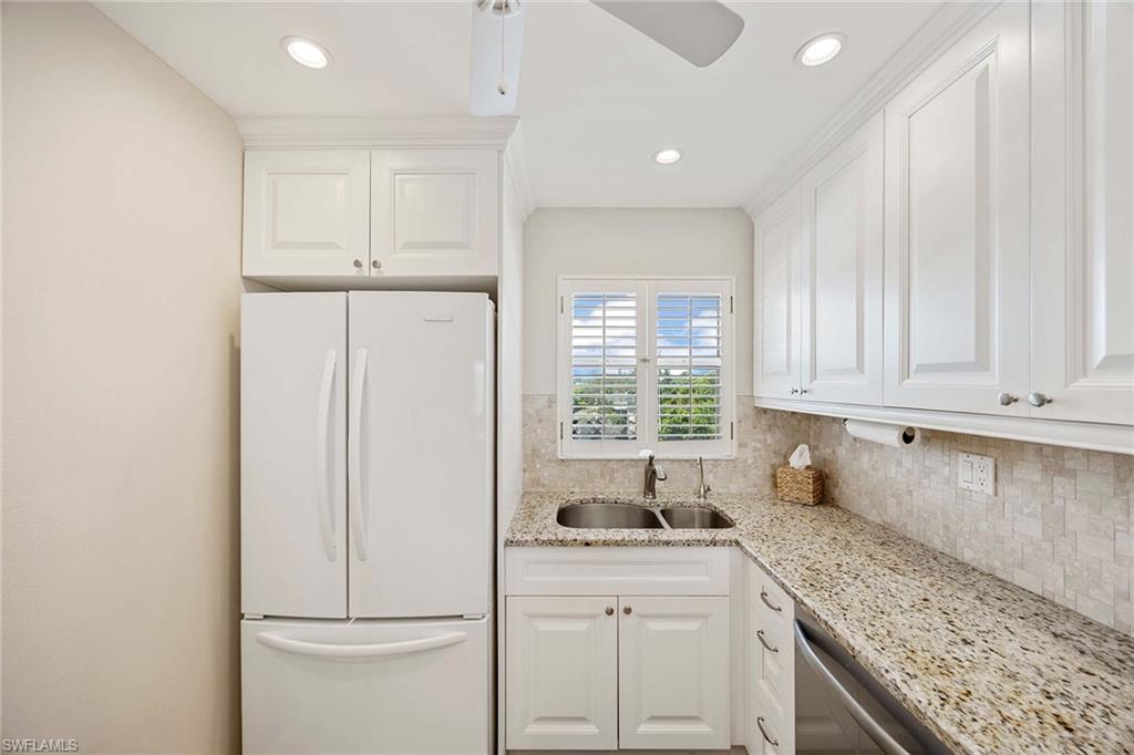 HIGH POINT COUNTRY CLUB - Residential Lease