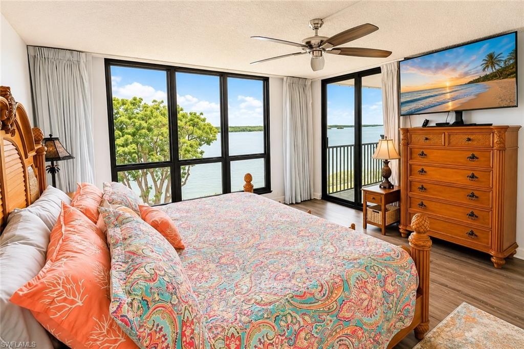 THE PALMS OF BAY BEACH - Residential Lease