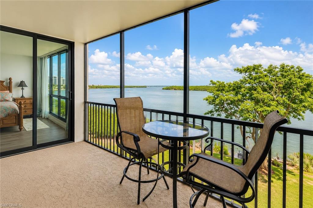 THE PALMS OF BAY BEACH - Residential Lease