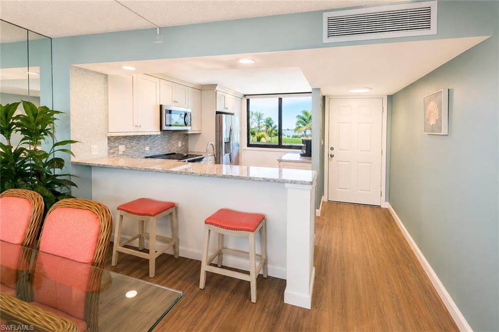 THE PALMS OF BAY BEACH - Residential Lease