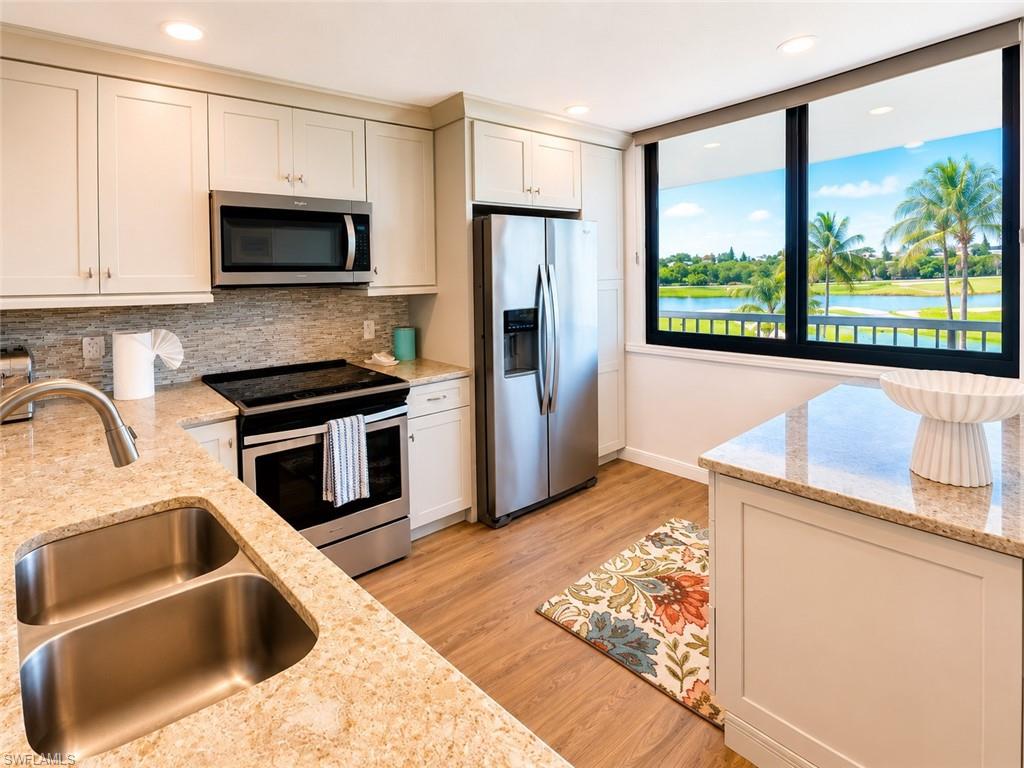 THE PALMS OF BAY BEACH - Residential Lease