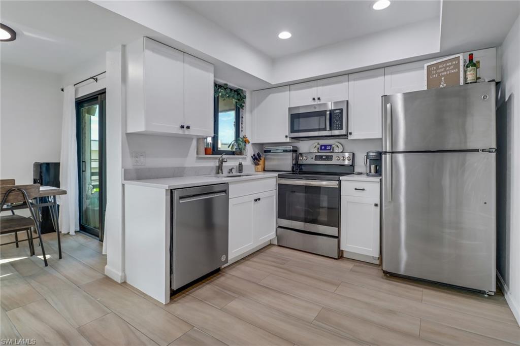 LAKEWOOD - Residential