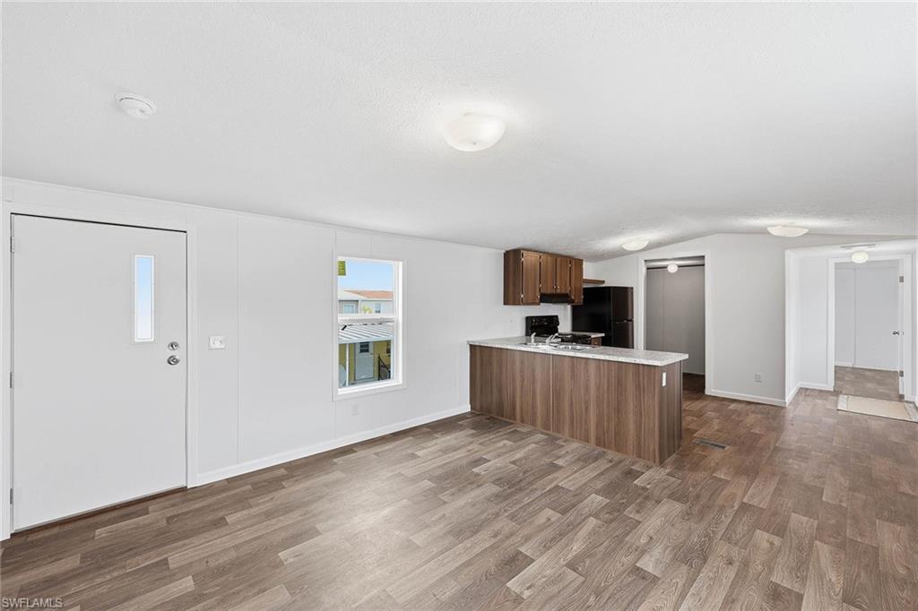 MARINERS COVE - Residential