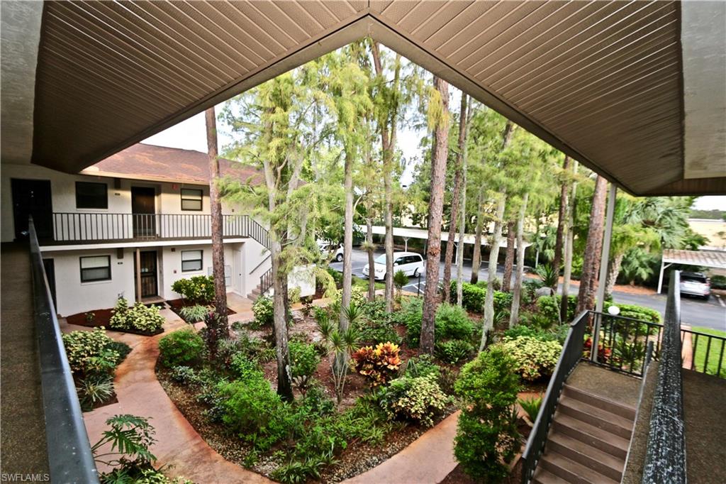 COURTYARD AT KINGS LAKE - Residential