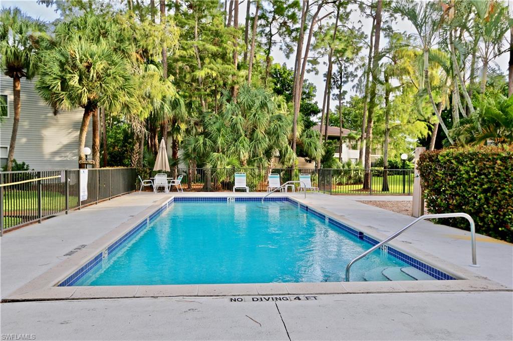 COURTYARD AT KINGS LAKE - Residential