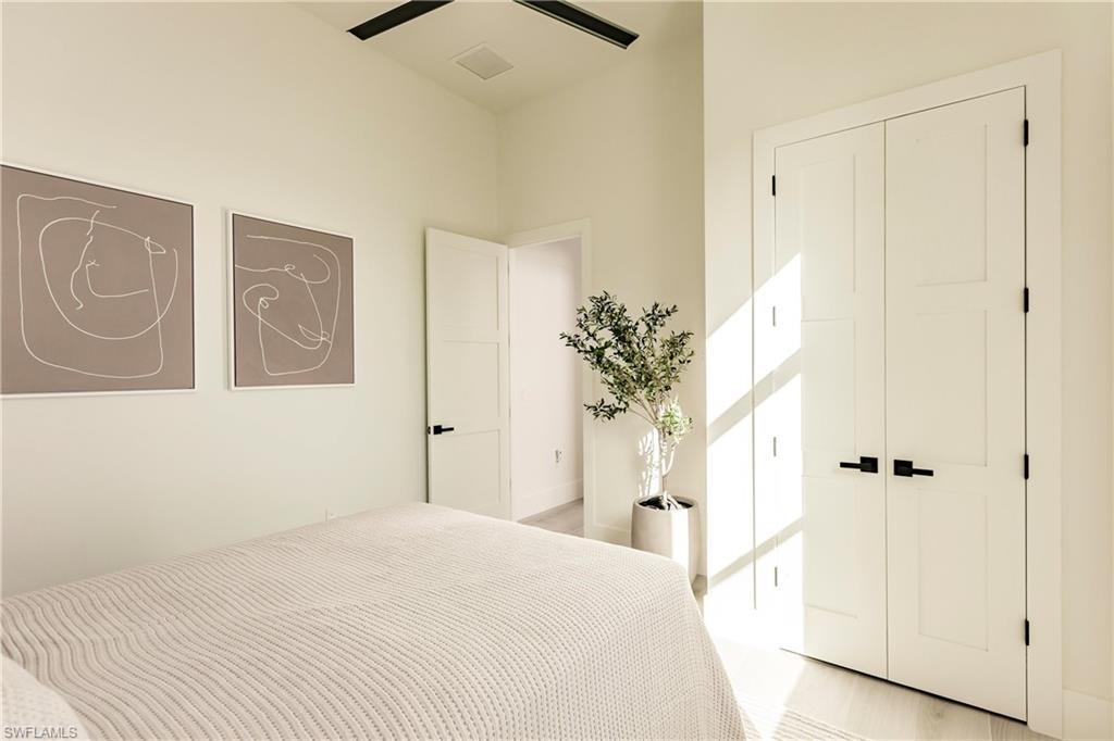 NAPLES PARK - Residential