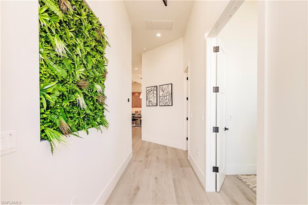 NAPLES PARK - Residential