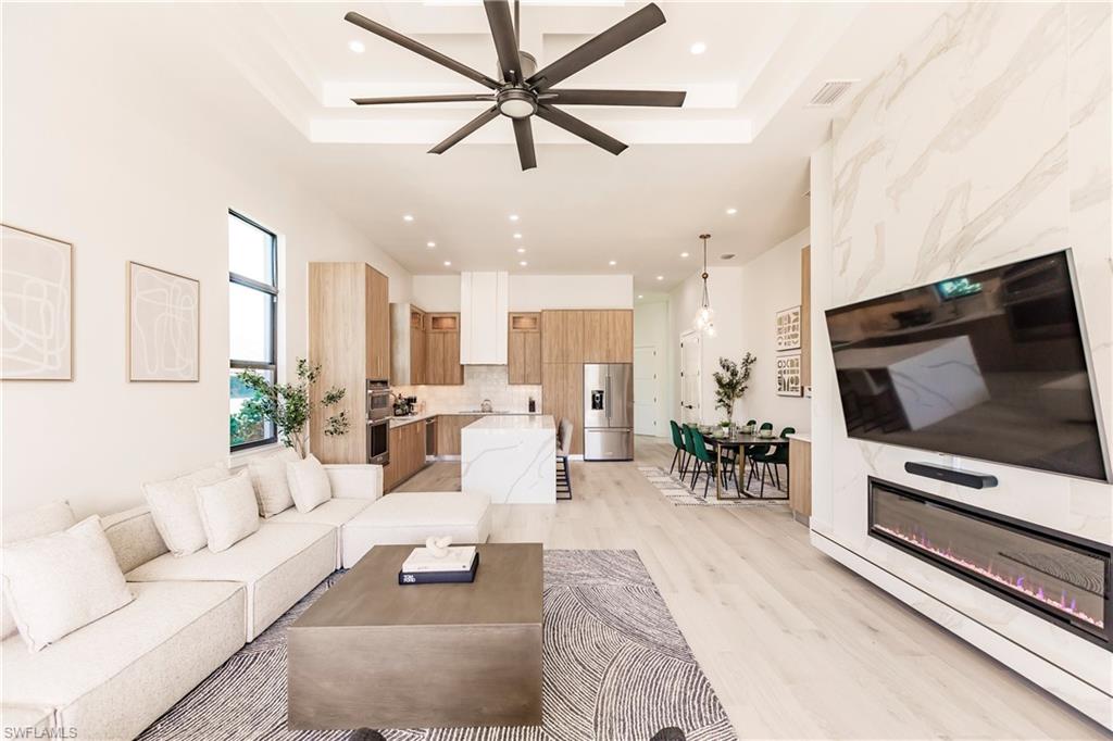 NAPLES PARK - Residential