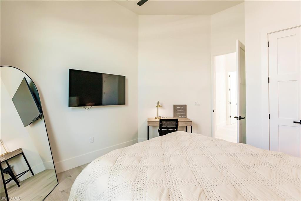 NAPLES PARK - Residential