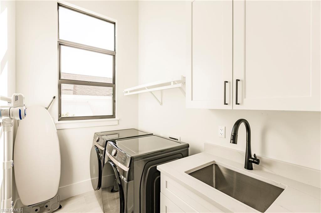 NAPLES PARK - Residential