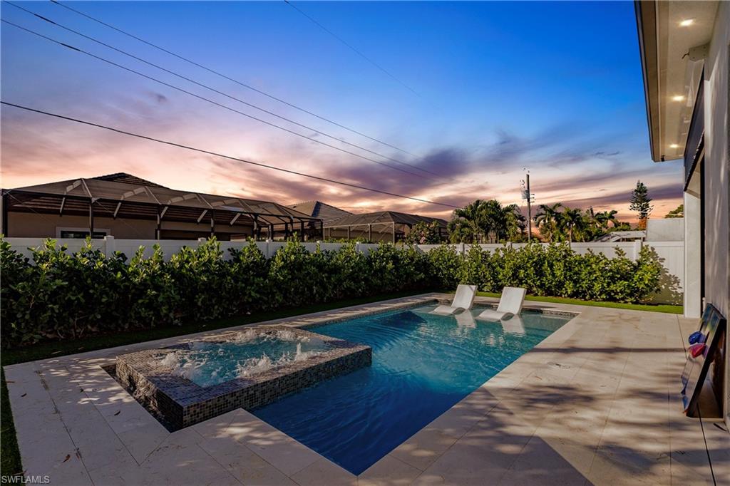 NAPLES PARK - Residential