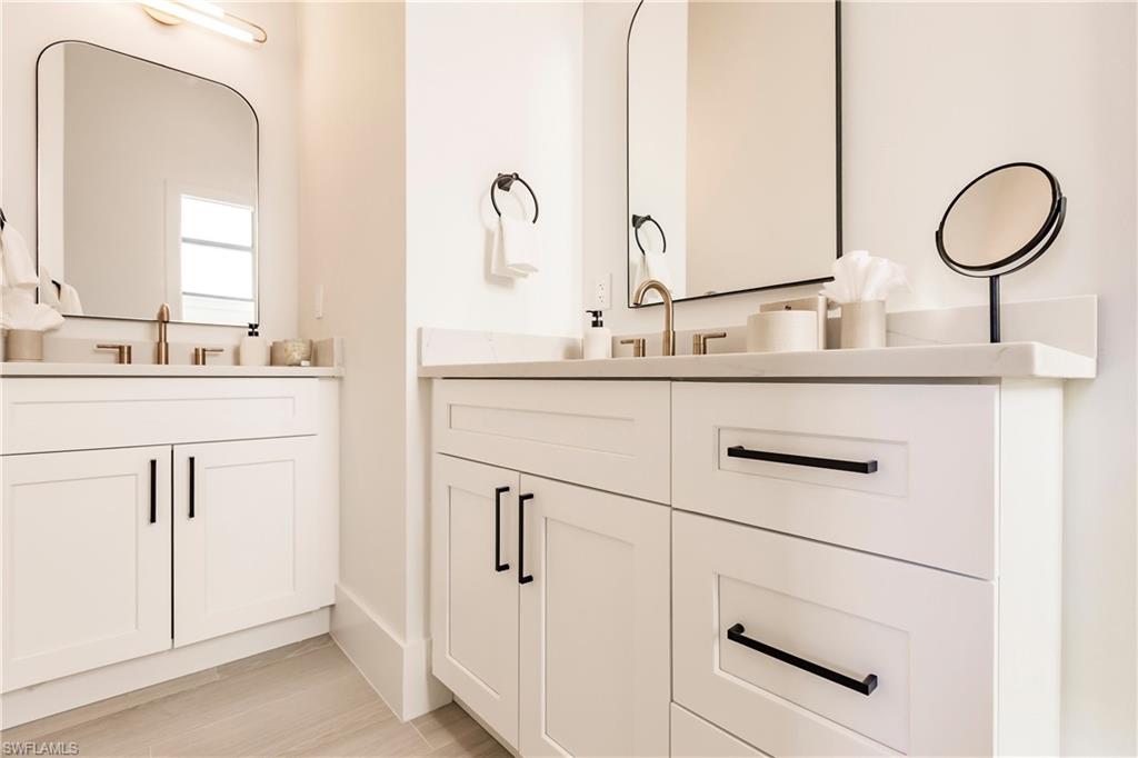NAPLES PARK - Residential