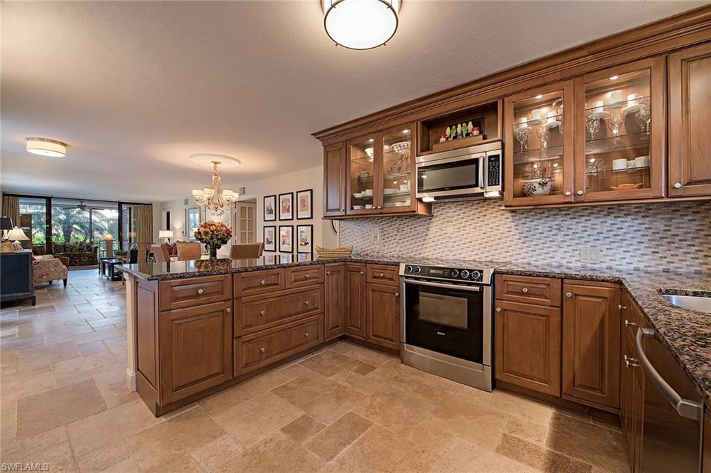 SOMERSET AT MOORINGS - Residential
