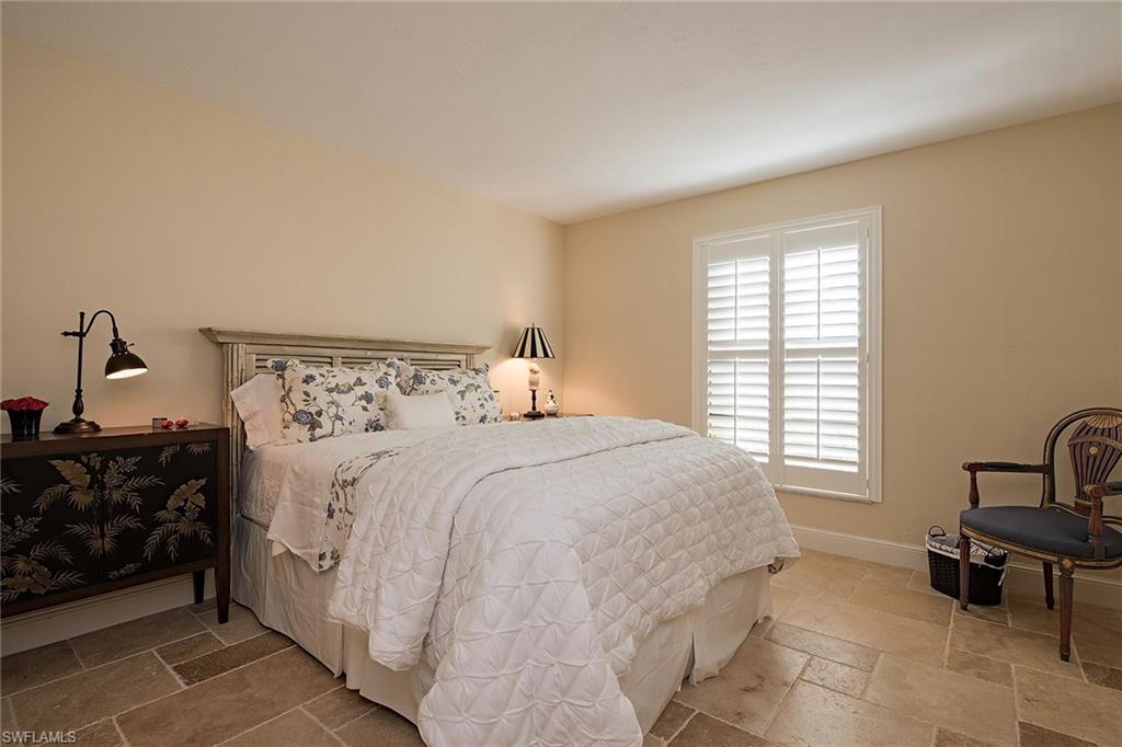 SOMERSET AT MOORINGS - Residential