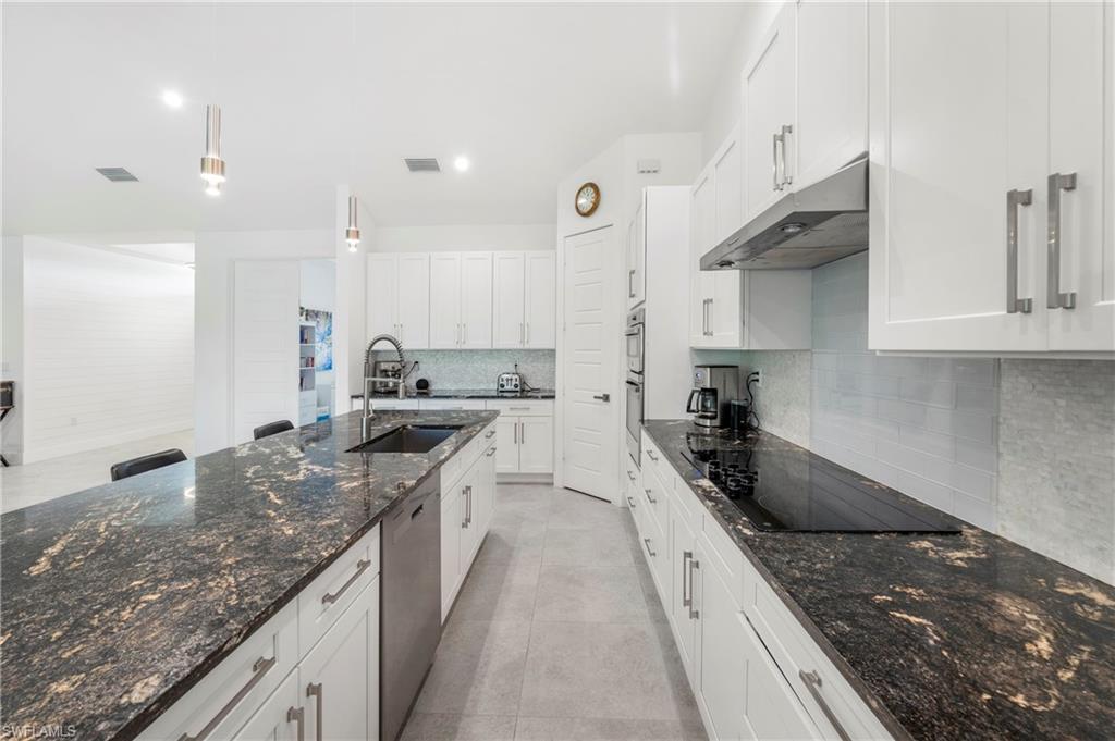 ROYAL PALM GOLF ESTATES - Residential