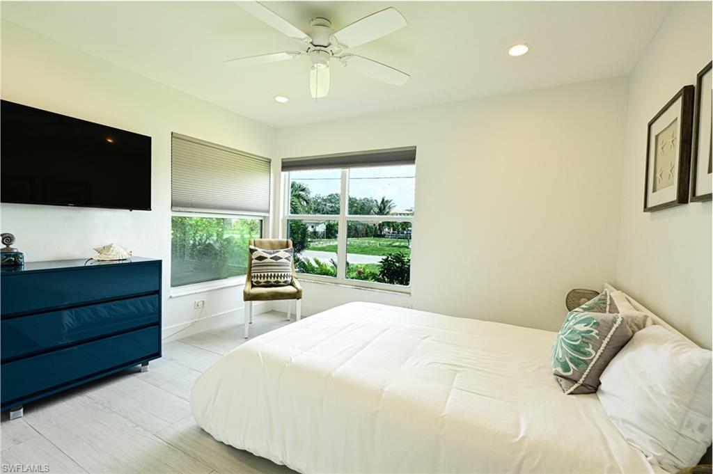 LITTLE HICKORY SHORES - Residential