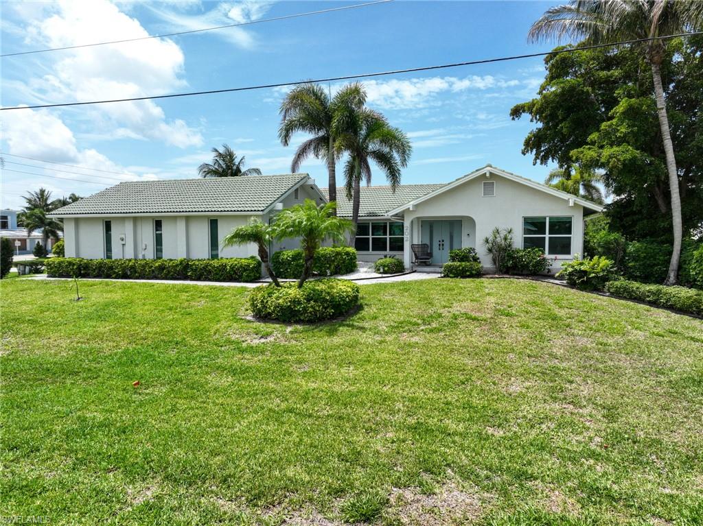 LITTLE HICKORY SHORES - Residential