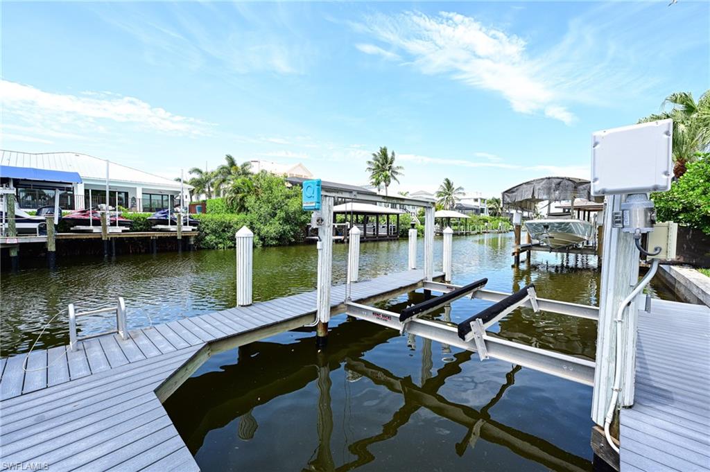 LITTLE HICKORY SHORES - Residential