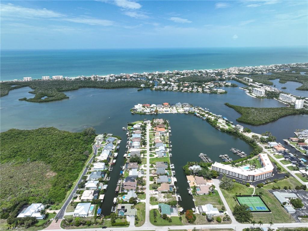 LITTLE HICKORY SHORES - Residential