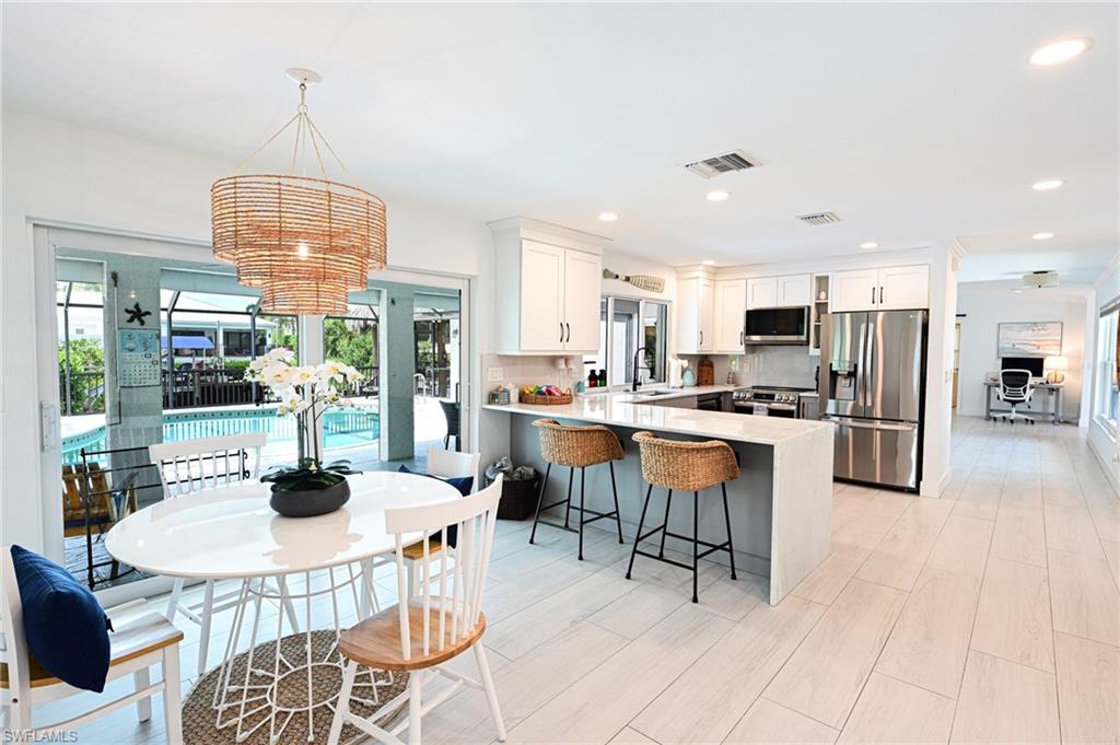 LITTLE HICKORY SHORES - Residential