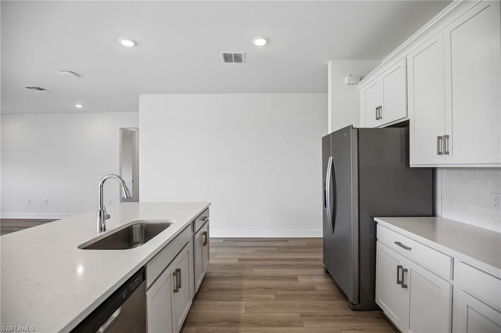 CRESCENT LAKES - Residential