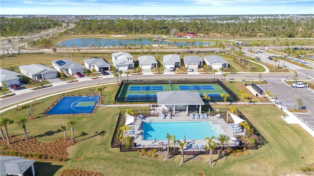 CRESCENT LAKES - Residential