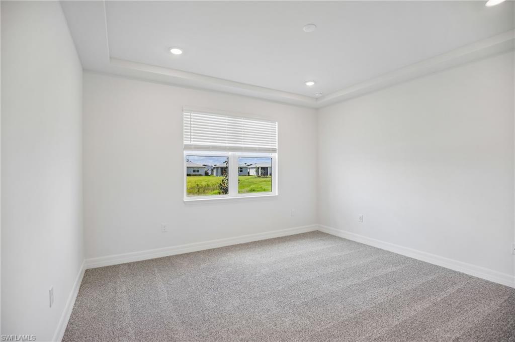 CRESCENT LAKES - Residential