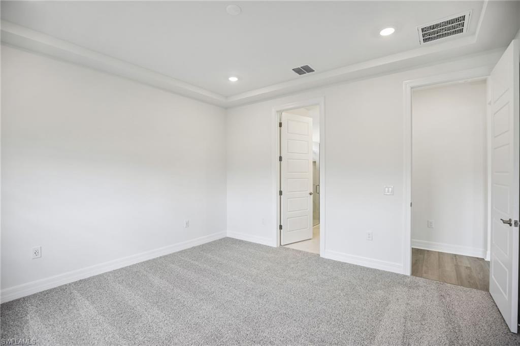 CRESCENT LAKES - Residential
