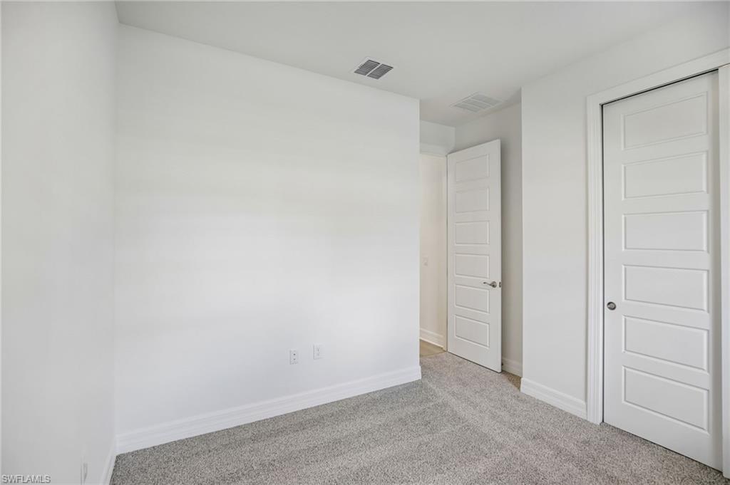 CRESCENT LAKES - Residential